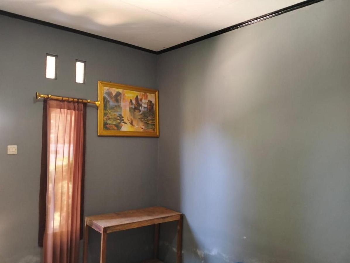 T&T Homestay Kuta  Buitenkant foto