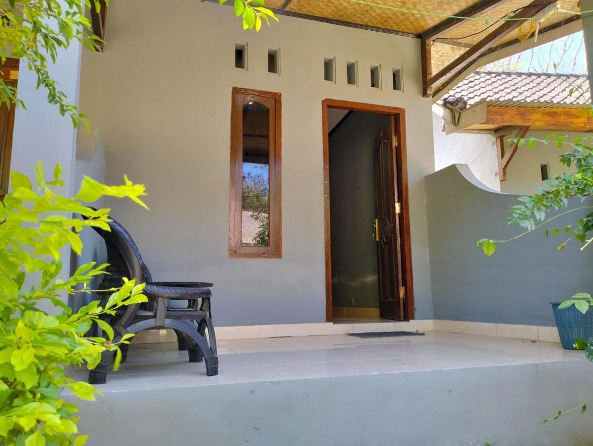 T&T Homestay Kuta  Buitenkant foto