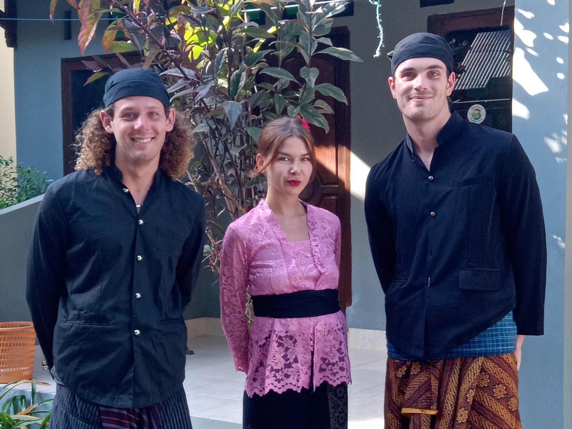 T&T Homestay Kuta  Buitenkant foto